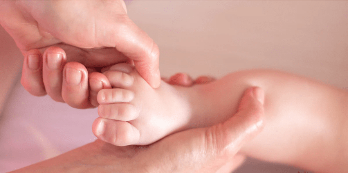 Posztpartum tippek: A babamasszázs 5 “melege”